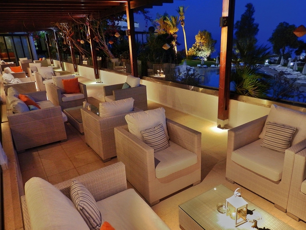 Imagen de los interiores del Hotel Grecian Sands. Foto 11