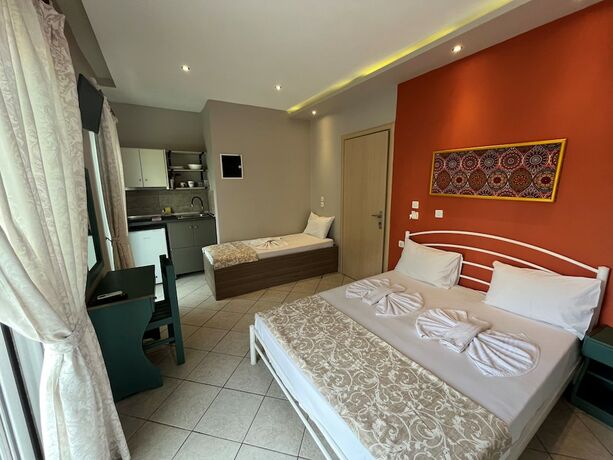 Imagen de la habitación del Hotel Grecian Sea. Foto 13