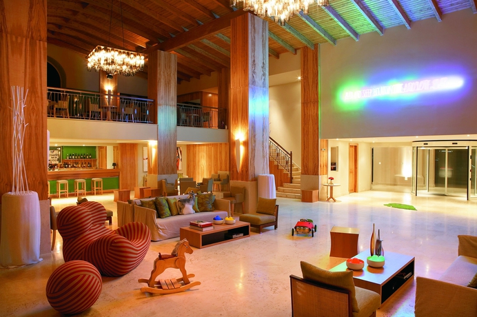Imagen de los interiores del Hotel Grecotel Filoxenia. Foto 5