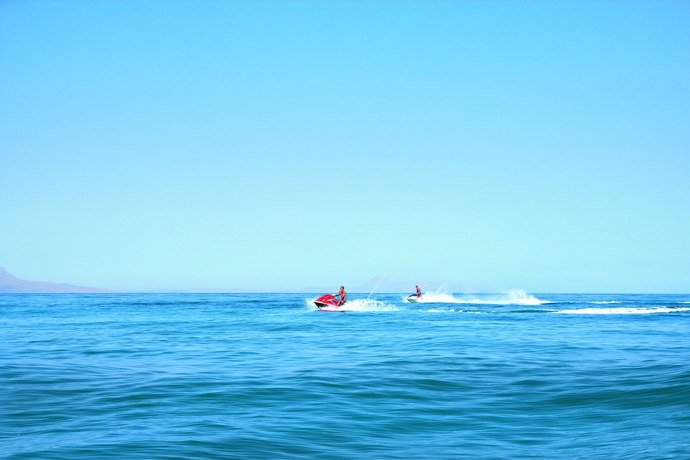 Imagen de los exteriores del Hotel Grecotel La Riviera and Aqua Park. Foto 4