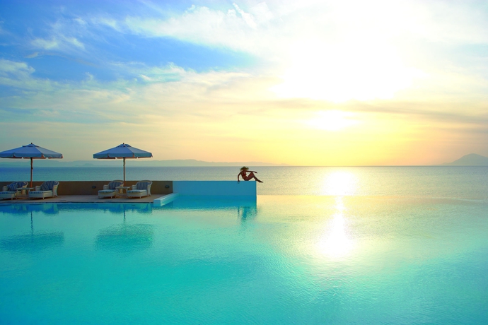 Imagen de los exteriores del Hotel Grecotel La Riviera and Aqua Park. Foto 9