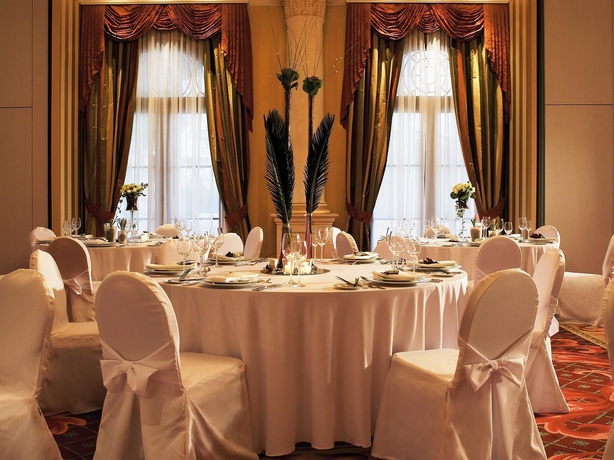 Imagen de los interiores del Hotel Grecotel Larissa Imperial. Foto 8