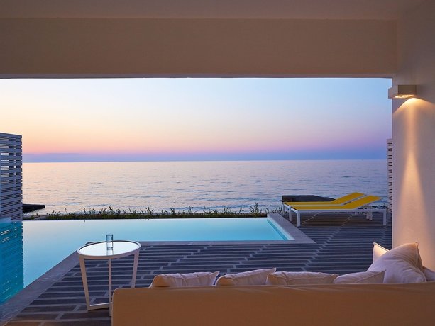 Imagen de los exteriores del Hotel Grecotel Lux Me White Palace. Foto 10