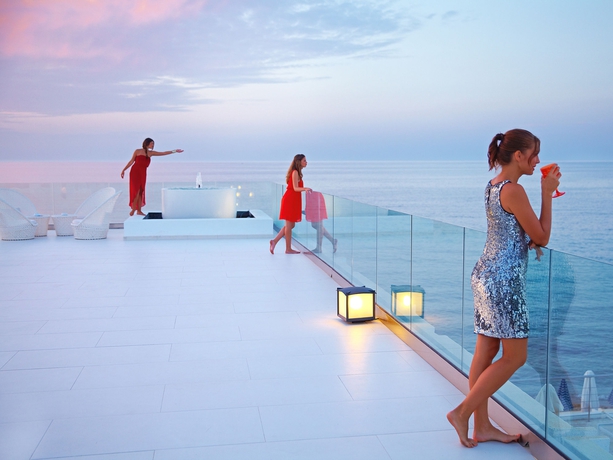 Imagen de los exteriores del Hotel Grecotel Lux Me White Palace. Foto 12