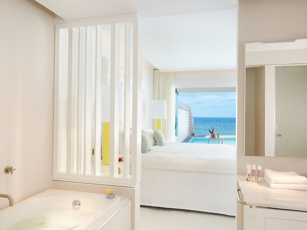 Imagen de la habitación del Hotel Grecotel Lux Me White Palace. Foto 6