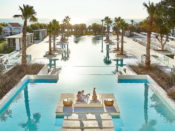 Imagen de la piscina del Hotel Grecotel Luxme Dama Dama. Foto 19