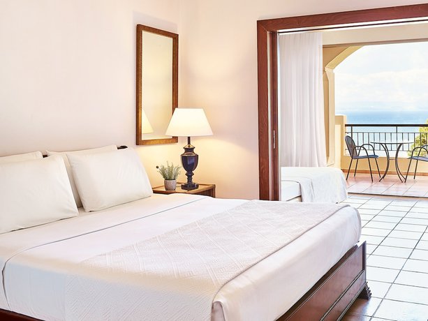 Imagen de la habitación del Hotel Grecotel Olympia Oasis. Foto 13