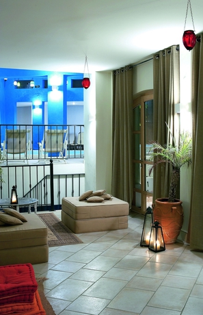 Imagen de los interiores del Hotel Grecotel Plaza Beach House. Foto 8