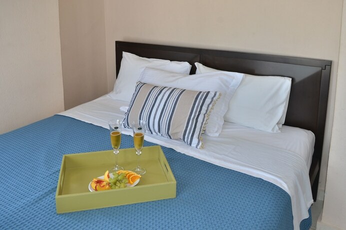 Imagen de la habitación del Hotel Greek Pride Aithrion. Foto 16