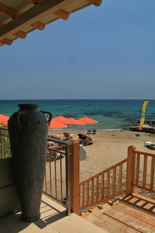 Imagen de los exteriores del Hotel Greek Pride Cronwell Rahoni. Foto 6