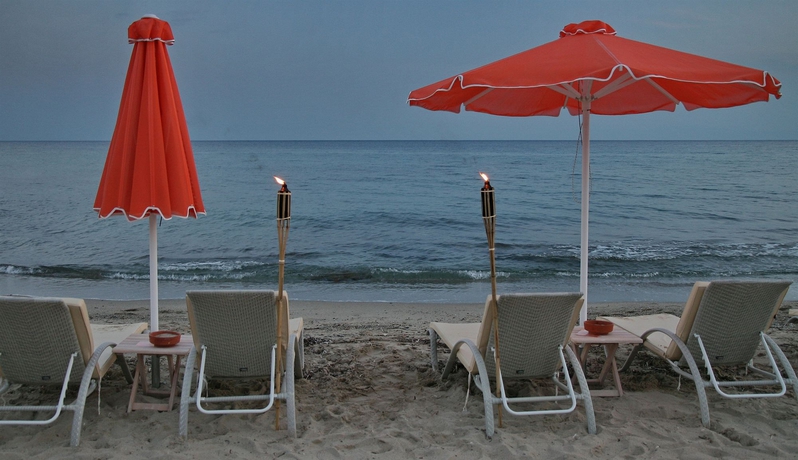 Imagen de los exteriores del Hotel Greek Pride Cronwell Rahoni. Foto 7