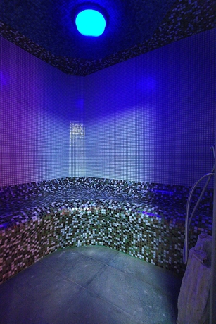 Imagen de la piscina del Hotel Greek Pride Cronwell Rahoni. Foto 14