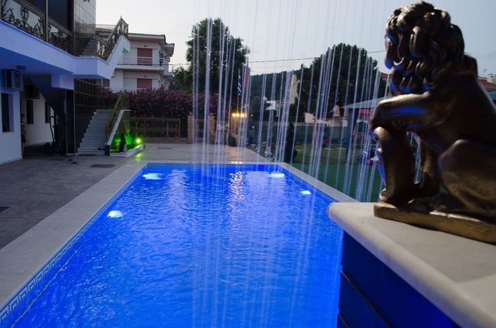 Imagen de la piscina del Hotel Greek Pride. Foto 14