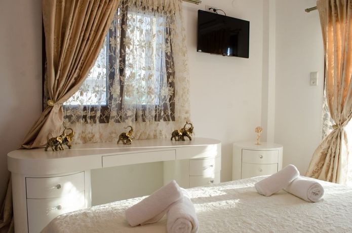 Imagen de la habitación del Hotel Greek Pride. Foto 7