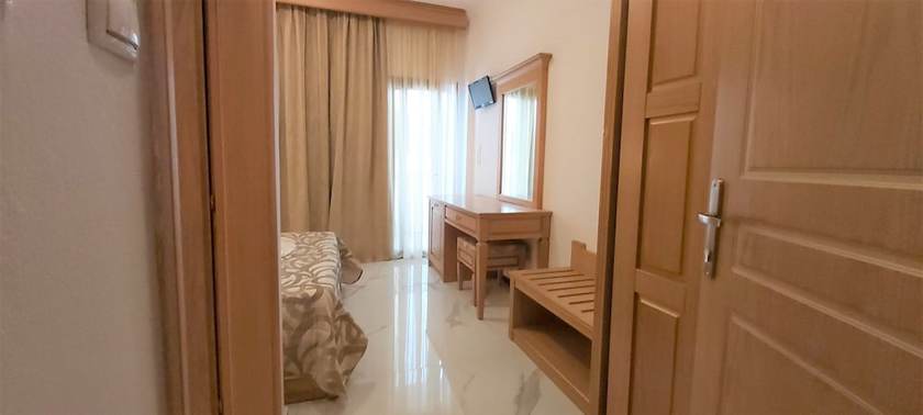 Imagen de los interiores del Hotel Greek Pride Seafront. Foto 18