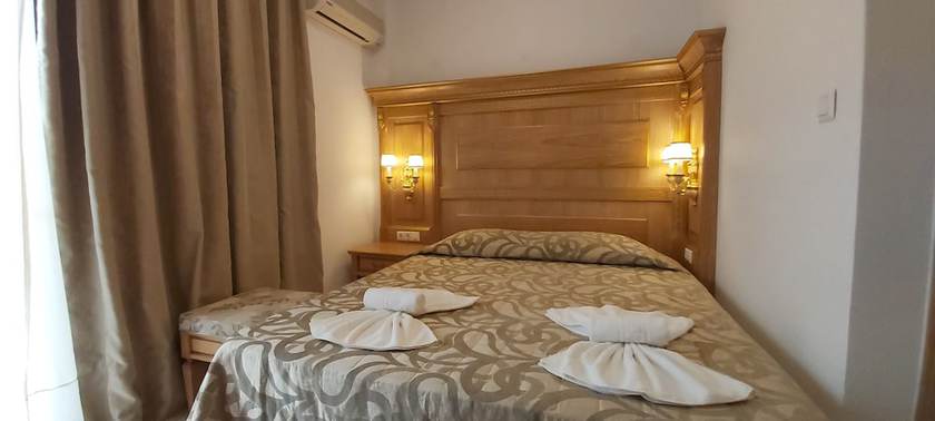 Imagen de la habitación del Hotel Greek Pride Seafront. Foto 14