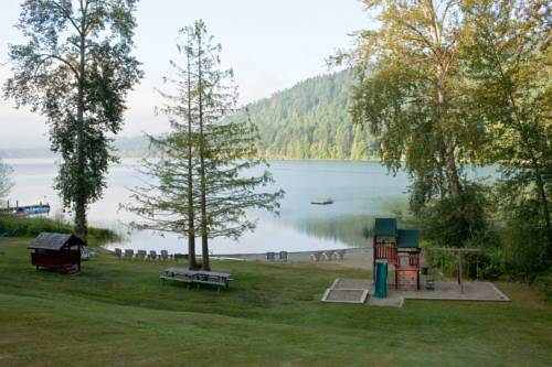 Imagen general del Hotel Green Acres Lakeside Resort Salt Spring Island. Foto 1