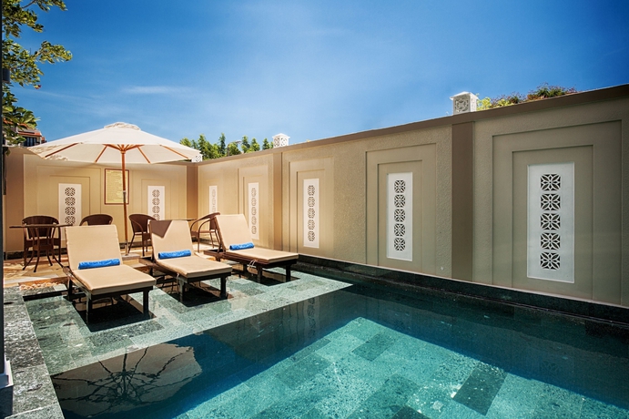 Imagen de la piscina del Hotel Green Apple. Foto 19