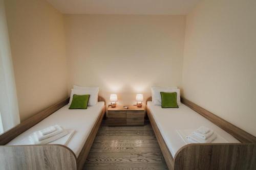 Imagen general del Hotel Green Bay Apartments Morinj. Foto 4
