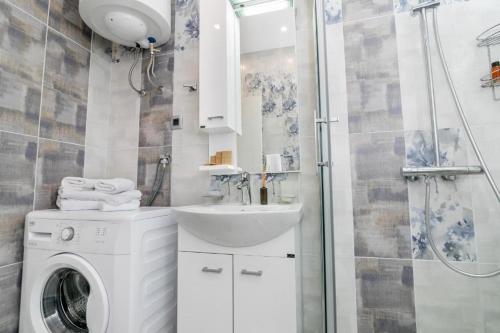 Imagen general del Hotel Green Bay Apartments Morinj. Foto 9
