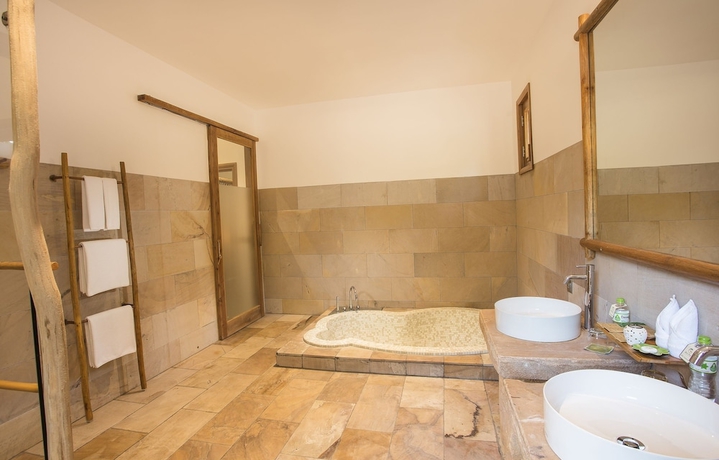 Imagen de la habitación del Hotel Green Bay Phu Quoc Resort and Spa. Foto 9