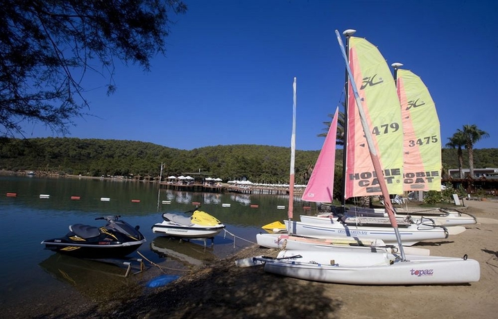 Imagen de los exteriores del Hotel Green Bay Resort And Spa. Foto 11