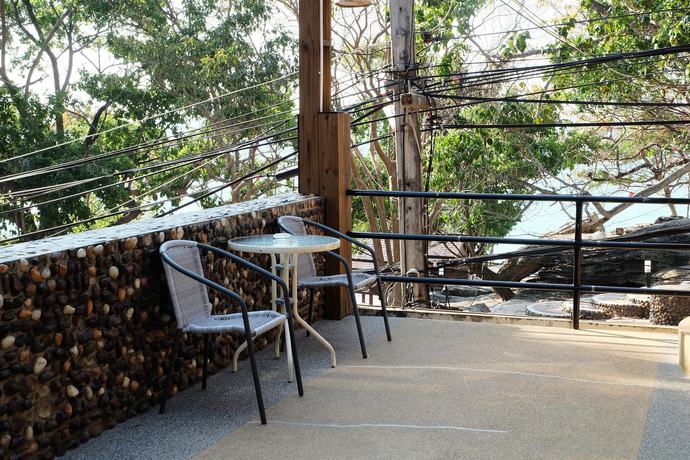 Imagen de la habitación del Hotel Green Bay Samed Resort. Foto 8