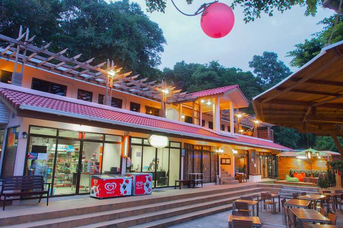 Imagen de la habitación del Hotel Green Bay Samed Resort. Foto 14