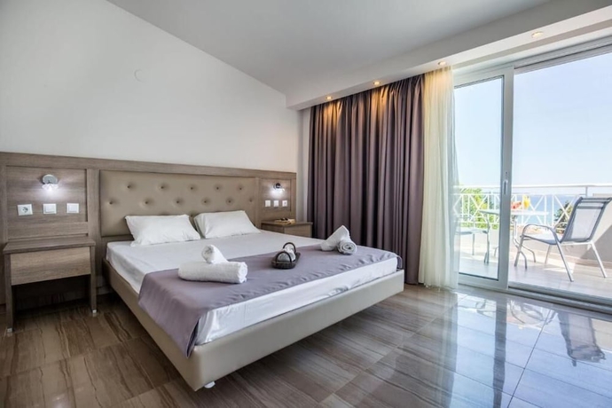 Imagen de la habitación del Hotel Green Bay Thassos. Foto 4
