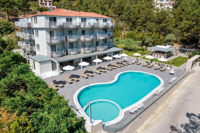 Imagen de la piscina del Hotel Green Bay Thassos. Foto 15