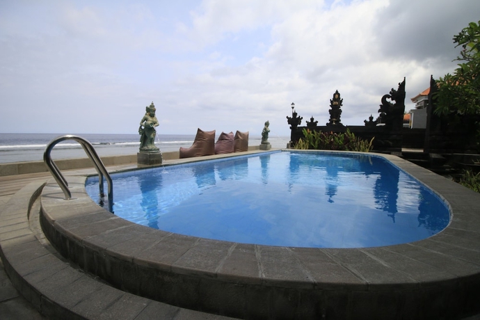 Imagen de la piscina del Hotel Green Beach Inn. Foto 17