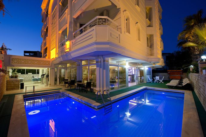 Imagen de la piscina del Hotel Green Beyza. Foto 14