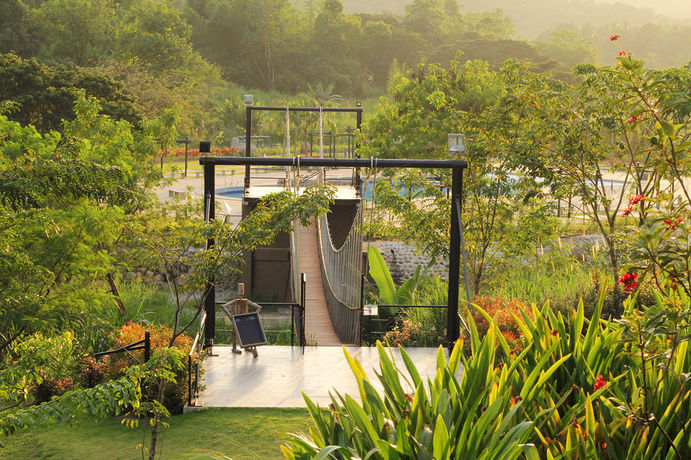 Imagen de los exteriores del Hotel Green Canyon Eco Art Resort. Foto 6