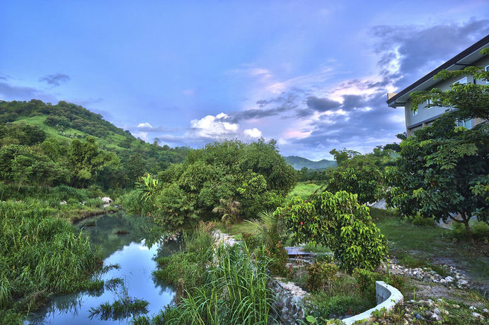Imagen de los interiores del Hotel Green Canyon Eco Art Resort. Foto 13