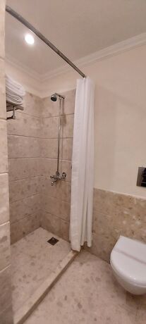 Imagen de la habitación del Hotel Green Castle Mall Road. Foto 19