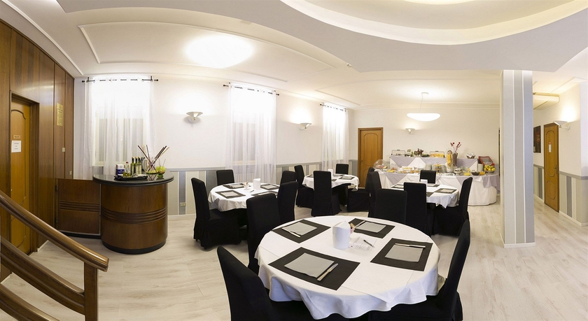 Imagen del bar/restaurante del Hotel Green Class Gran Torino. Foto 3