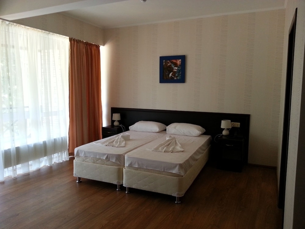 Imagen de la habitación del Hotel Green Club. Foto 4