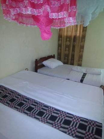 Imagen de la habitación del Hotel Green Court. Foto 13