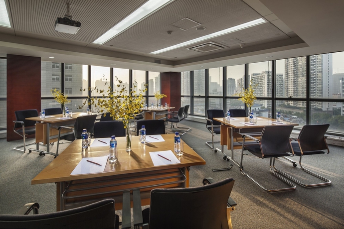 Imagen de los interiores del Hotel Green Court Residence City Center Shanghai. Foto 9