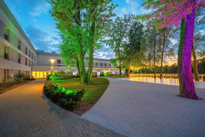 Imagen de la habitación del Hotel Green Garden, Aeropuerto Varsovia - Chopin. Foto 13