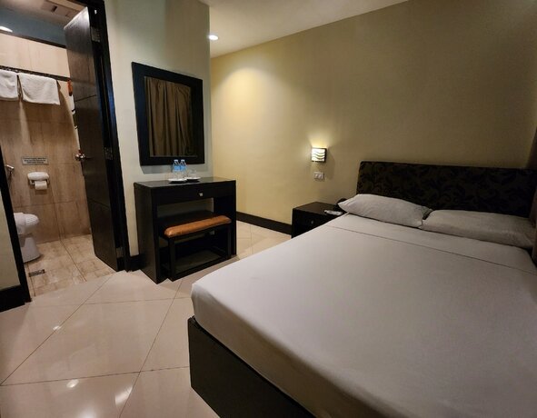 Imagen de la habitación del Hotel Green Glass, Calamba. Foto 5