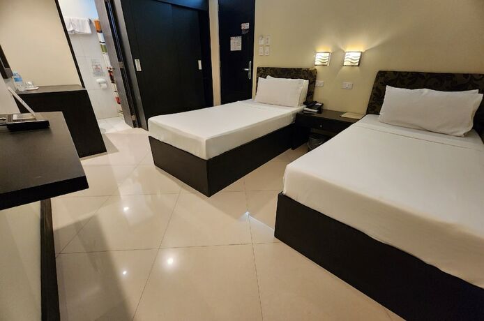 Imagen de la habitación del Hotel Green Glass, Calamba. Foto 6