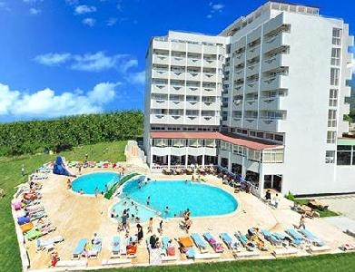 Imagen de la piscina del Hotel Green Gold. Foto 8