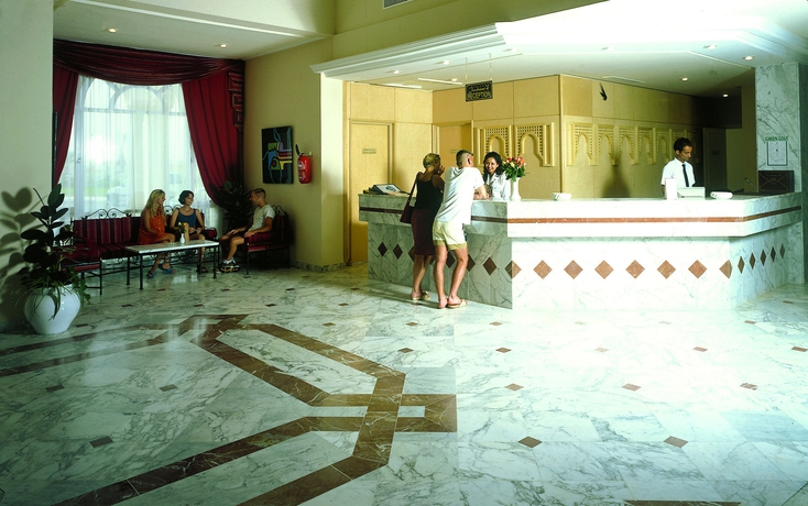 Imagen de los interiores del Hotel Green Golf. Foto 7