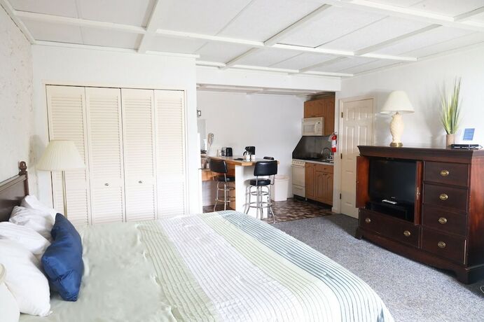 Imagen de la habitación del Hotel Green Harbor Waterfront Lodging. Foto 4
