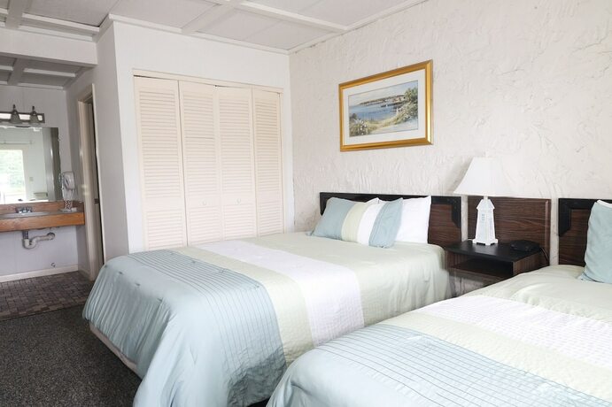 Imagen de la habitación del Hotel Green Harbor Waterfront Lodging. Foto 7