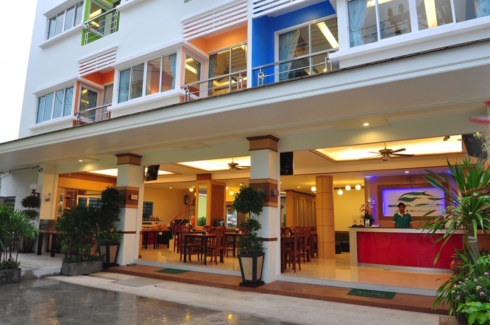 Imagen de los exteriores del Hotel Green Harbor and Service Apartment. Foto 10