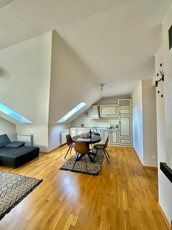Imagen de la habitación del Hotel Green Hill Apartment. Foto 20