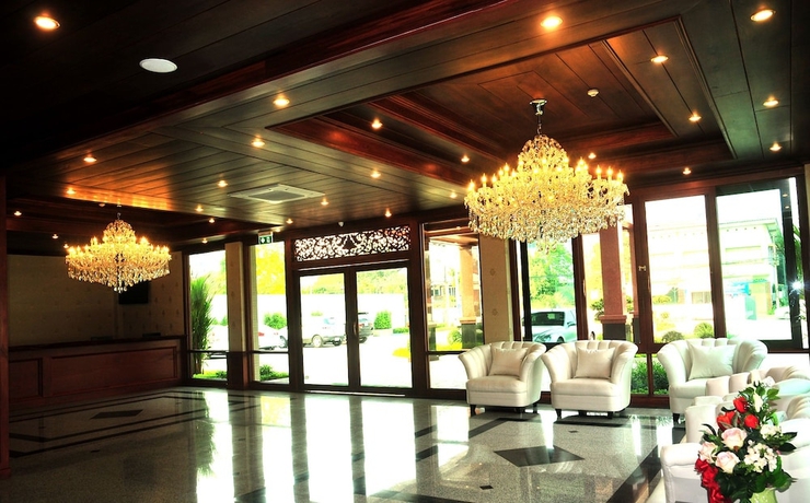 Imagen de los interiores del Hotel Green Hill Phayao. Foto 11