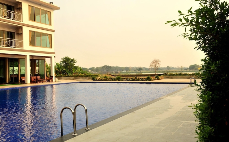 Imagen de la piscina del Hotel Green Hill Phayao. Foto 14